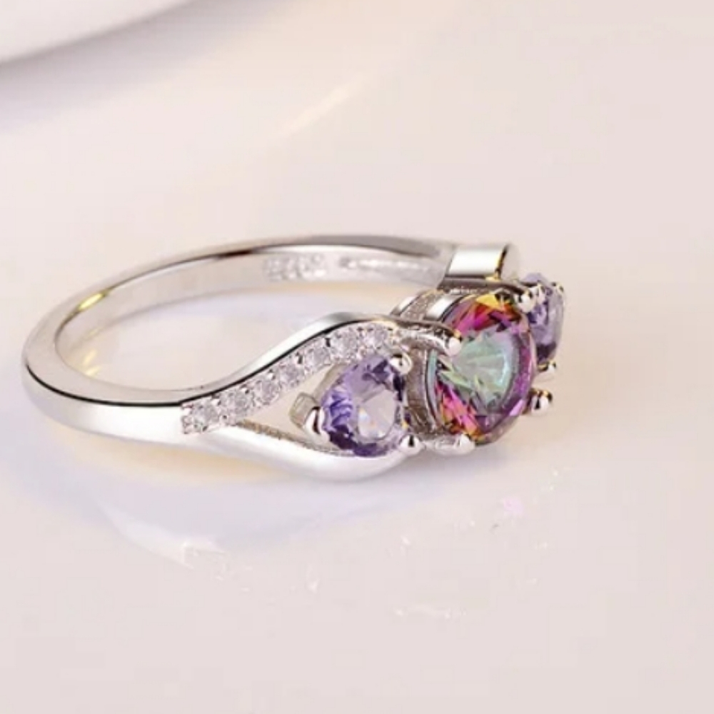 Size 7 ring - Picture 4 of 4